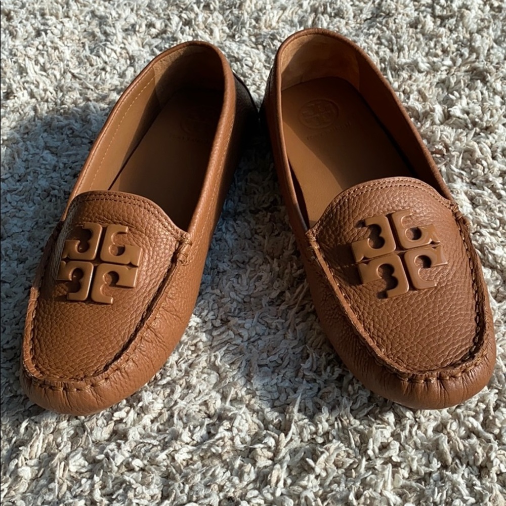Tory Burch - Lowell 2 Driver-Tumbled leather Tan